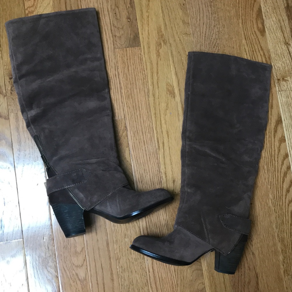 Tall suede boot